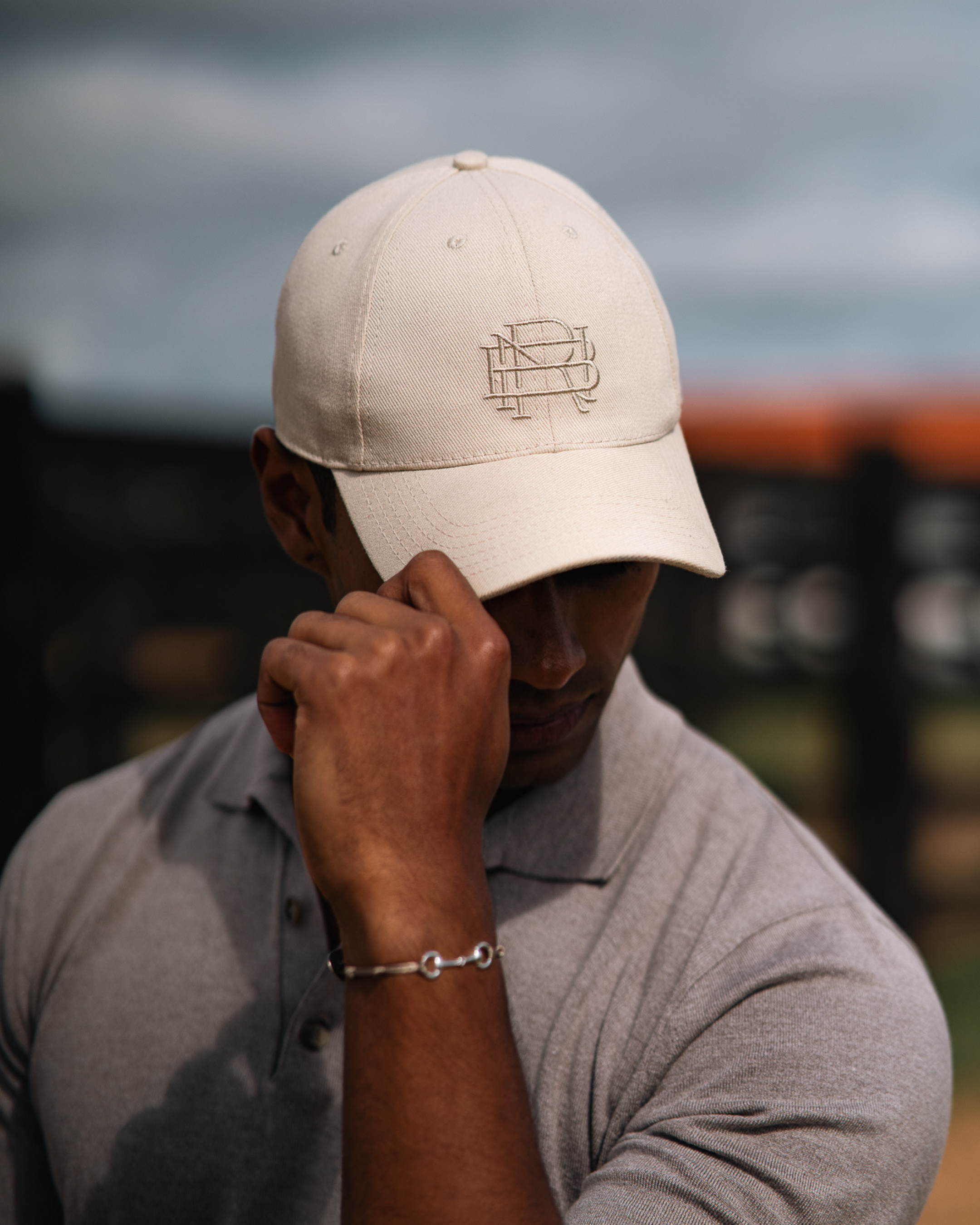 Kit Polo + Boné + Pulseira [Collab RBN]
