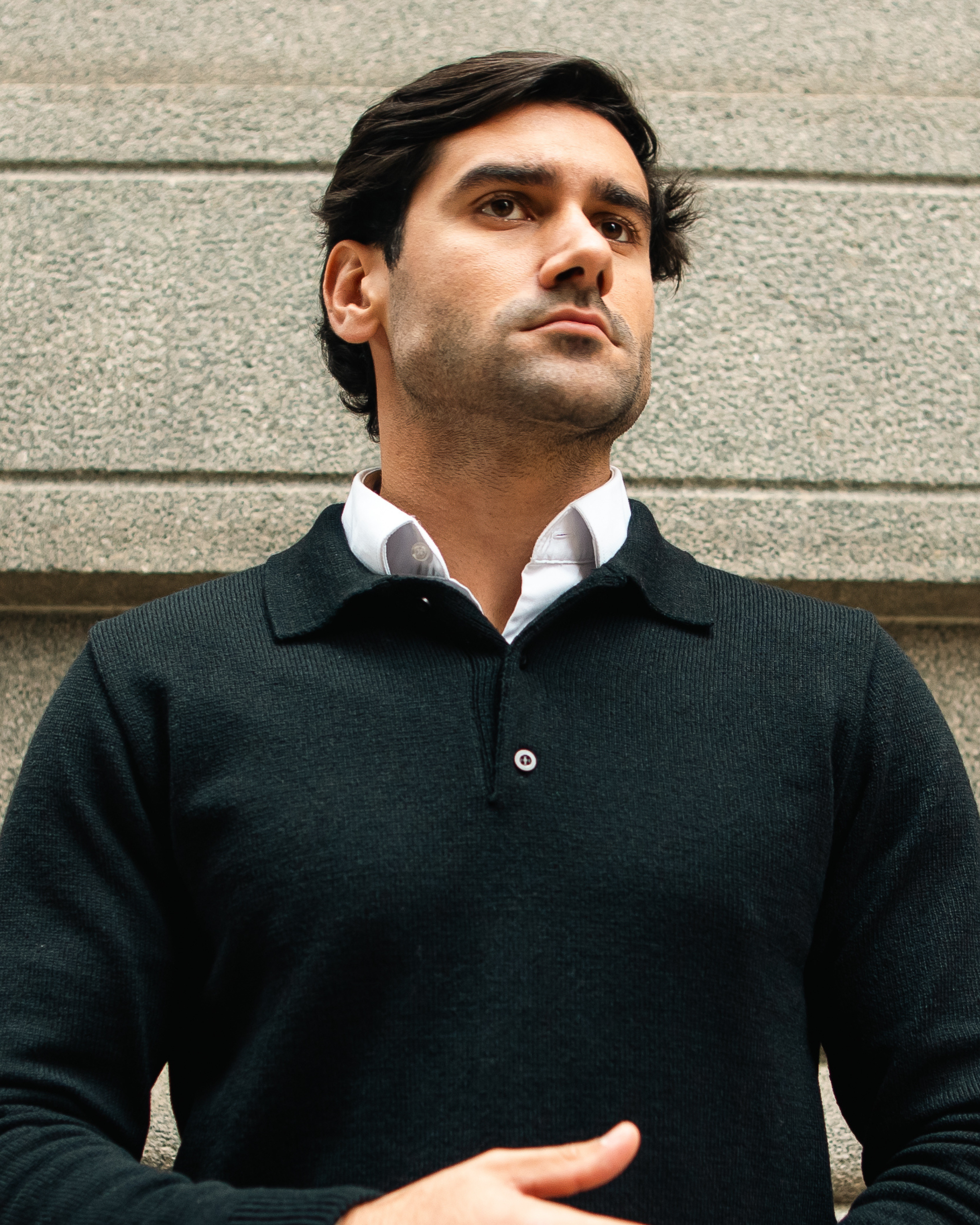 Sueter Gola Polo em lã preto masculino aproximado frontal